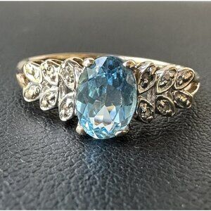Accent Ring Size 4.25 Blue Topaz w‎ 8 Pave Diamonds 14K Yellow Gold Band 1.9g